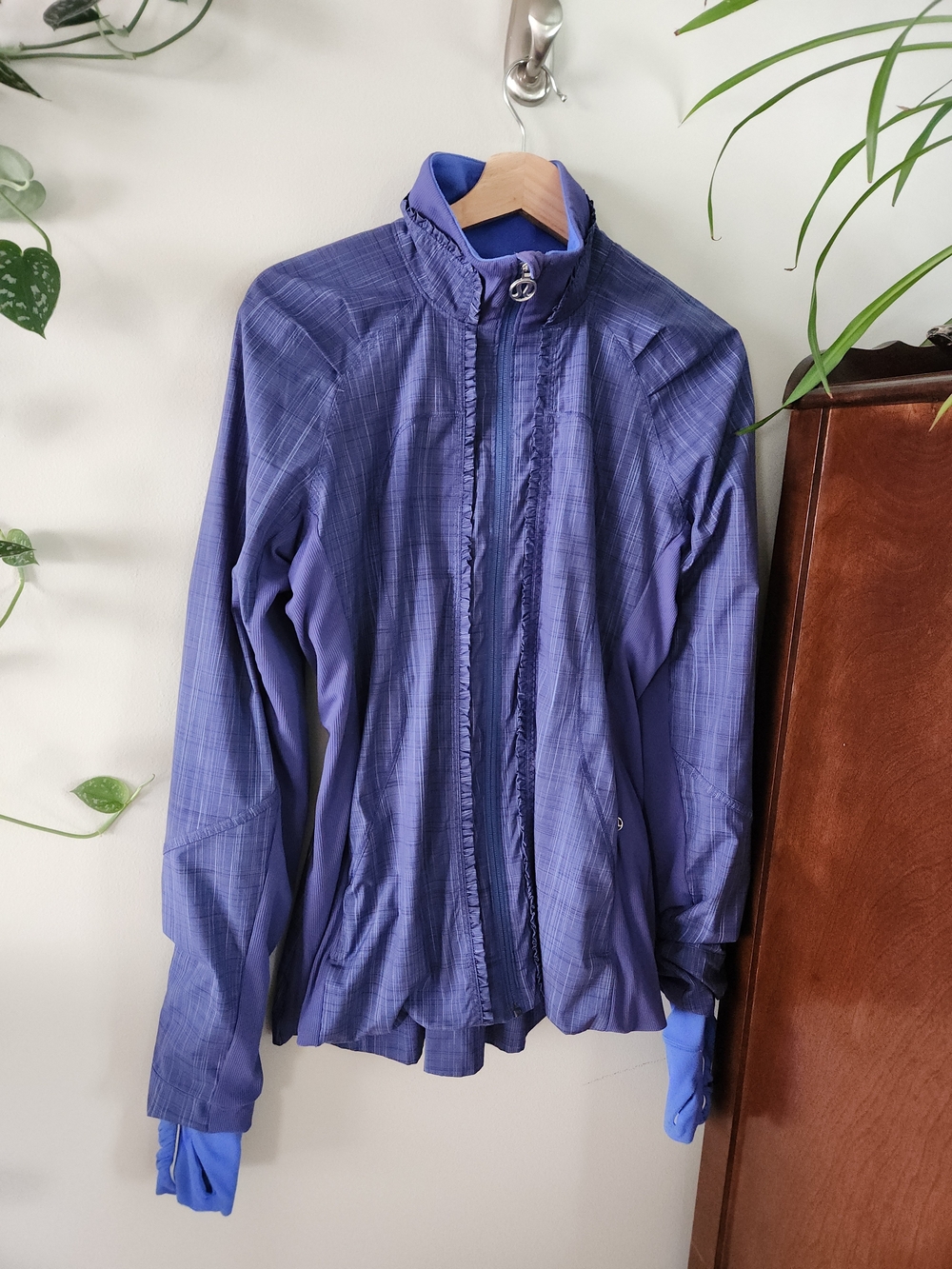 Lululemon Ahead Of The Curve Jacket Size 8 Purple Plaid Ruffle Detail